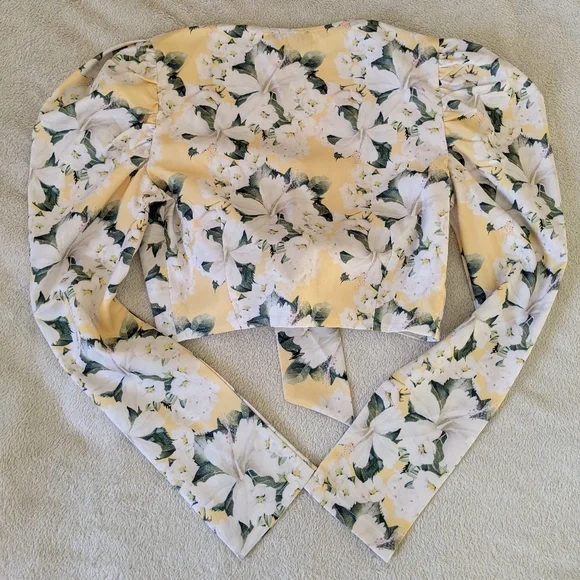 White Fox Sz S Crop long sleeve top - Picture 2 of 7